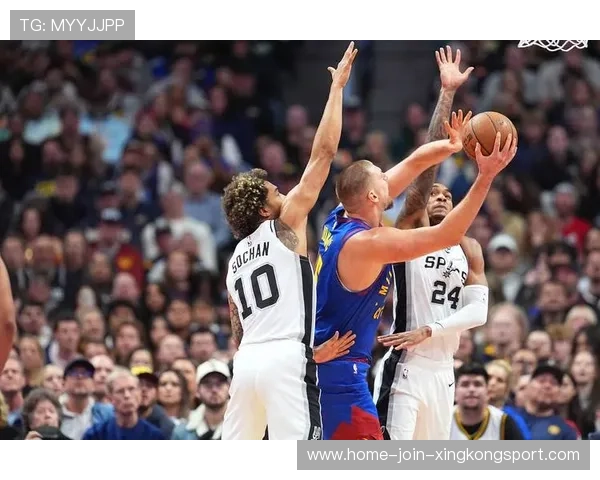 马刺新秀连续突破引发全场掌声