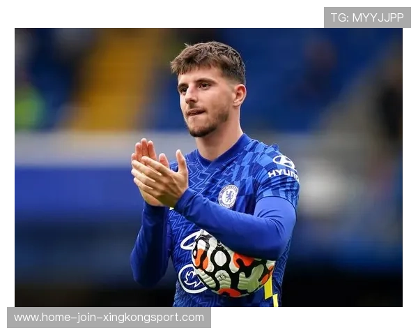 切尔西快速围抢制造反击,芒特一脚直传见效 切尔西快速围抢制造反击,芒特一脚直传见效